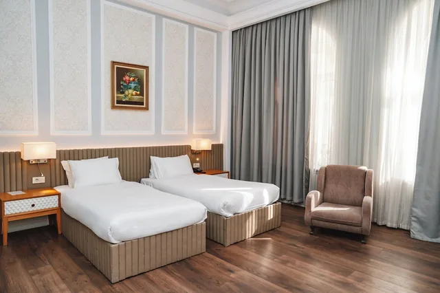 Superior Room Twin with Window، Promenade Hotel 5/8