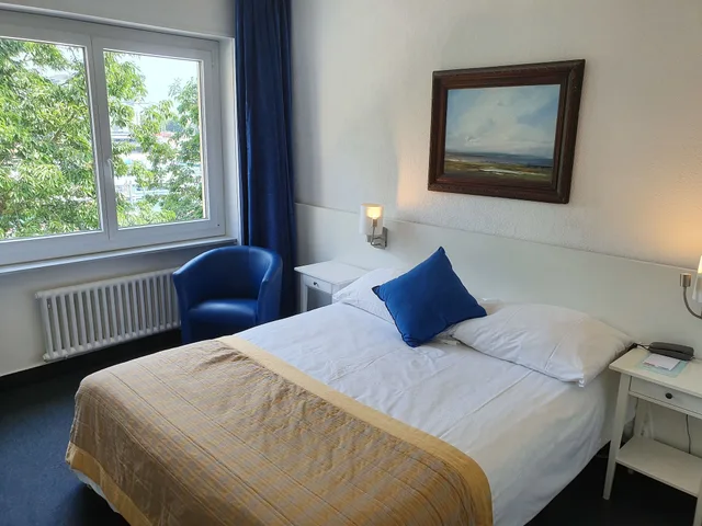 Room, Double Bed, Harbour Side، Hotel Touring au Lac 3/8
