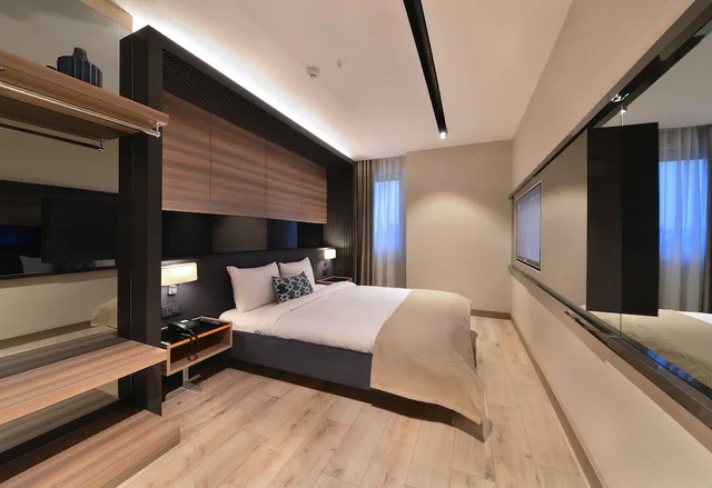 جناح ديلوكس بسرير مزدوج مع أريكة بمطبخ، Nish Palace Exclusive Suites 3/5