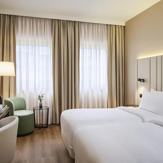 غرفة قياسية بسرير مزدوج أو سريرين منفصلين، Nh Dusseldorf Konigsallee Formerly Nh Dusseldorf City Center 3/9