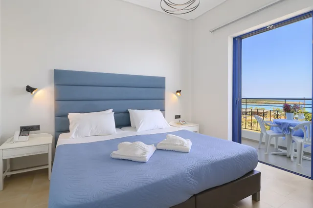 Superior, Double Bed, Sea View, Alexis Hotel 9/10