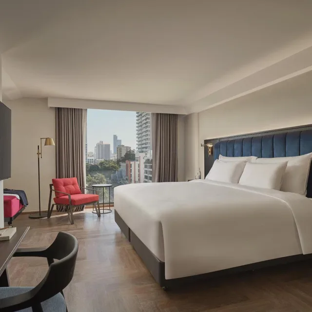 غرفة بسرير كينج، Public House Hotel 2/4