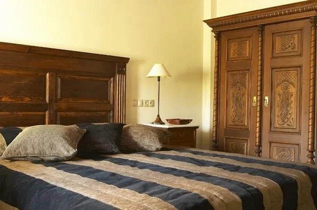 Room, Triple, Queen Bed, Village View, Sofa، TRIKOLONION COUNTRY 1/3
