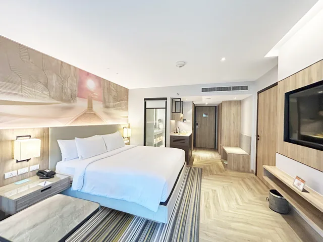 غرفة بريميوم بسرير مزدوج، Holiday Inn Resort Krabi Ao Nang Beach 2/8