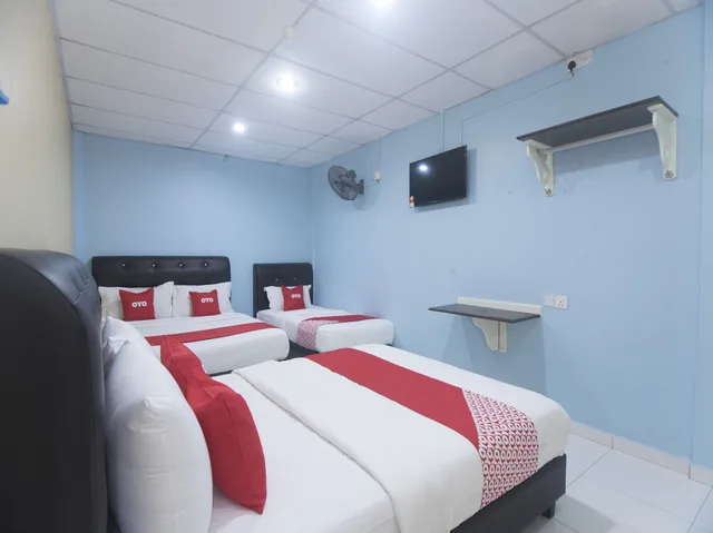 Family, 1 Single and 2 Double Beds, Hotel O Rafik Ali Motel 1/5
