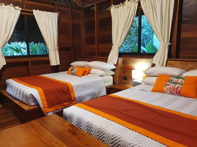 بنغل عائلي بسريرين مزدوجين بإطلالة على الحديقة، Cariblue Beach Jungle Resort 1/10