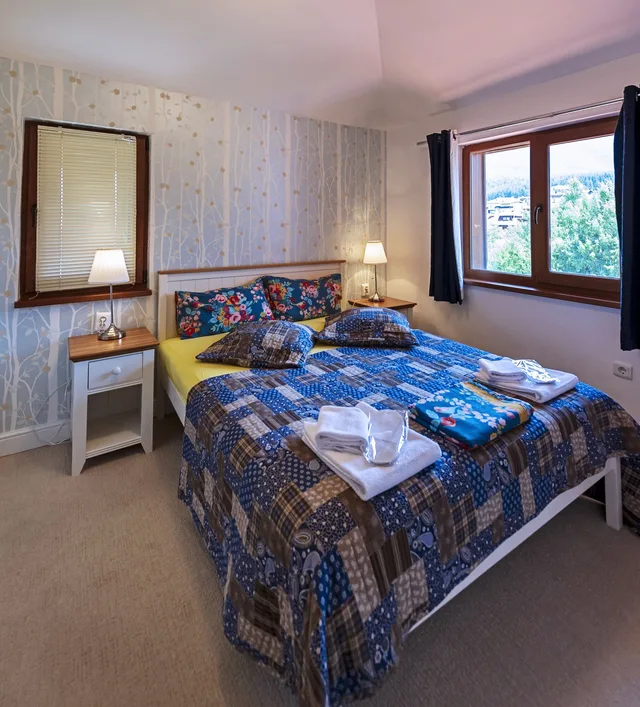 شقة بسريرين مزدوجين بغرفتي نوم مع أريكة، Mountain View Resort 4/5