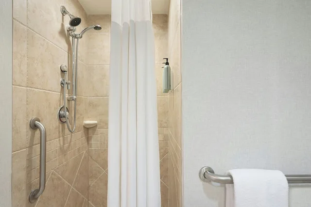 1 Bedroom, Suite, King Bed, Sofa, Balcony, Courtyard by Marriott Sandestin at Grand Boulevard 7/7