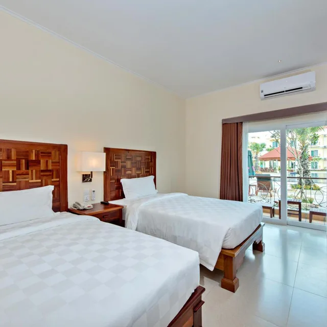 غرفة بسريرين منفصلين بإطلالة على المسبح، Sokha Palace Siem Reap Hotel 6/10