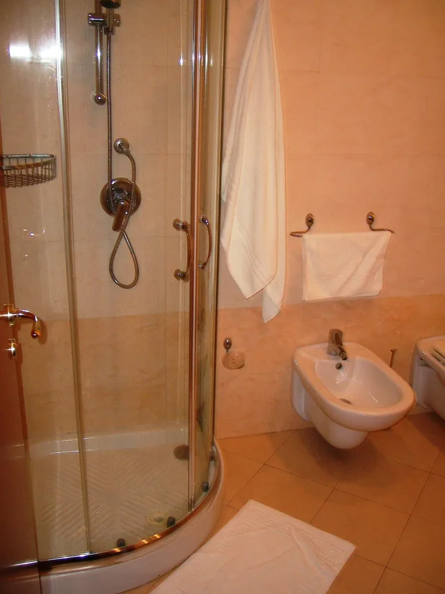 غرفة مفردة، Hotel Como 10/14