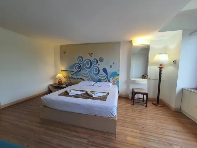 Cool, Twin Beds، THE PACIFIC COOL CHIC 6/10