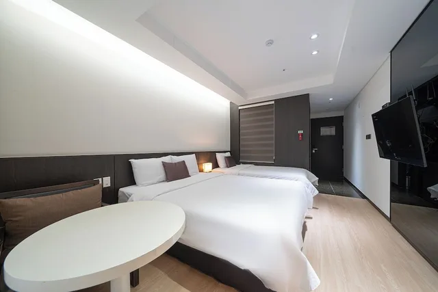غرفة ديلوكس عائلية بسرير مزدوج وسرير فردي، Ramada by Wyndham Yongin 4/6