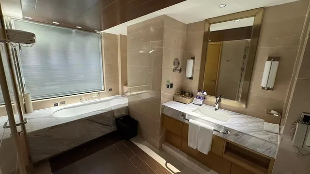 جناح ديلوكس بسرير كوين، Shanghai Hongqiao Airport Boyue Hotel - AirChina 4/4