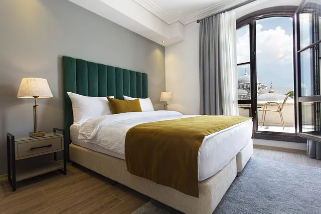 غرفة ديلوكس بسرير كوين بإطلالة على البحر بشرفة، Mest Hotel 3/3