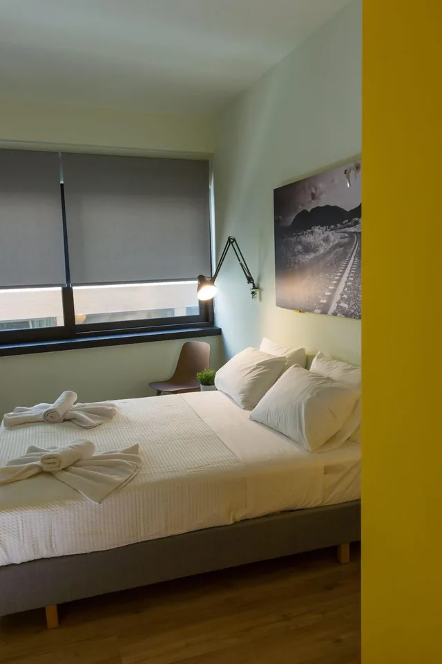 Deluxe, Double or Twin Bed, Still Athens 3/10