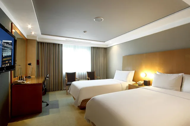 Family, The Grand Hotel Daegu 2/4