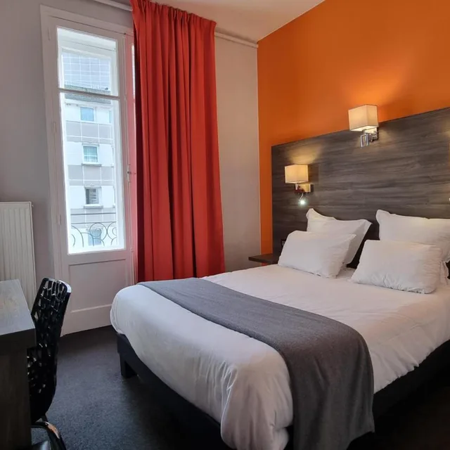غرفة بسرير مزدوج، COMFORT HOTEL ACTUEL CHAMBERY CENTRE 2/6
