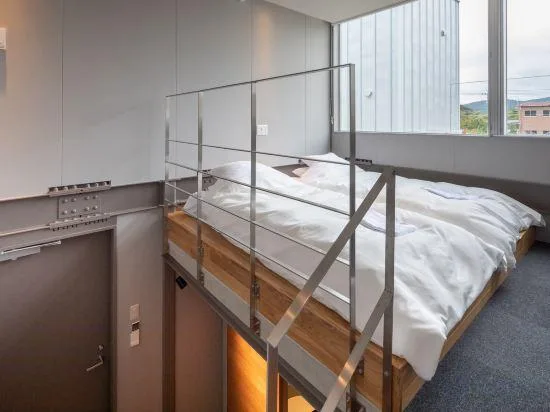 Maisonette, Twin Beds، Arita Huis 1/1