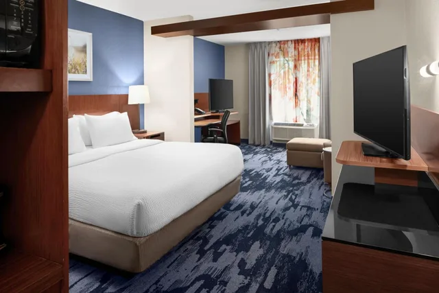 غرفة بسرير كينج مع أريكة، Fairfield Inn And Suites By Marriott Rehoboth Beach 1/4