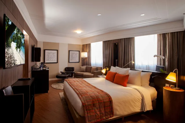 جناح ملكي بسرير كينج، Radisson Hotel Alphaville 1/7