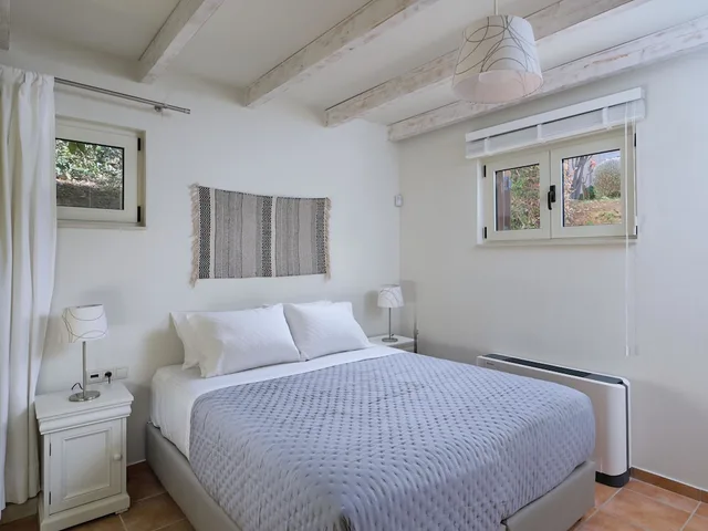 Hideaway, 4 Beds, Sofa, Garden Floor، Eliathos Residence Houses 8/10