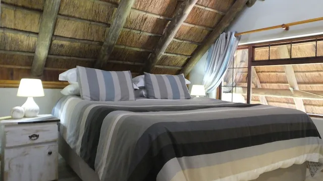 غرفة بفراش فوتون وسريرين كوين، Dublin Guest Lodge 1/2