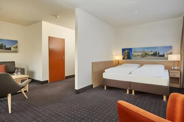 جناح بسرير كوين، Heiner Hotel Darmstadt 1/1