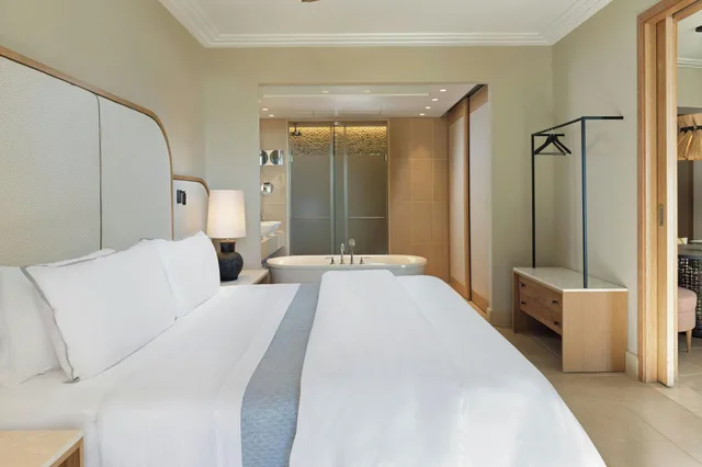 جناح بريميوم بإطلالة على البحر، The Westin Resort, Costa Navarino 1/5
