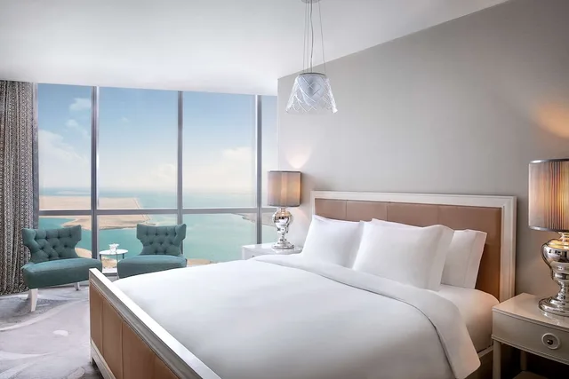 Tower, Suite, King Bed, Sea View، Conrad Abu Dhabi Etihad Towers 4/8