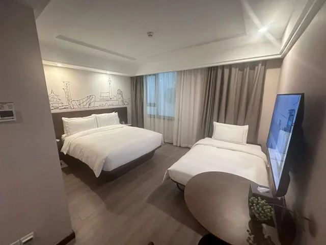 غرفة سوبيريور عائلية بسرير كوين وسرير فردي، Urcove By Hyatt Beijing Forbidden City 2/2