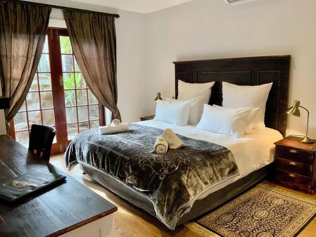 Room, Double or Twin Bed, Goblin S Mead 3/3