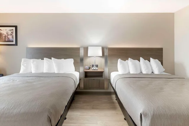 غرفة بسريرين كوين، Quality Inn Newton at I-80 3/5