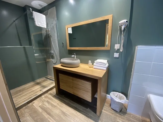 غرفة بسرير مزدوج أو سريرين منفصلين، Hotel Résidence Du Pont De L'oso 8/8