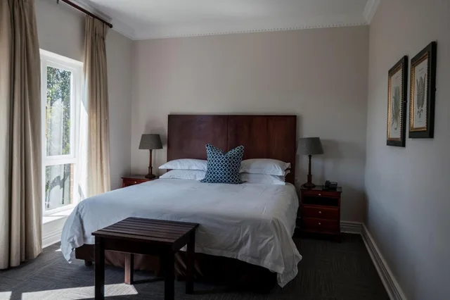جناح ديلوكس بسرير كينج، Redlands Hotel 5/10