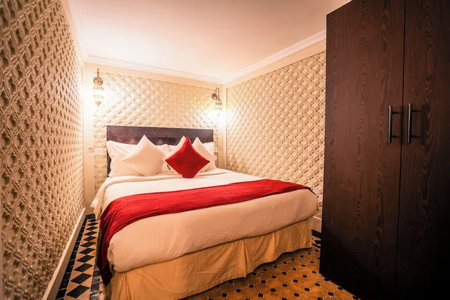 جناح جونيور بسرير كوين مع أريكة، Casa Lalla 3/10