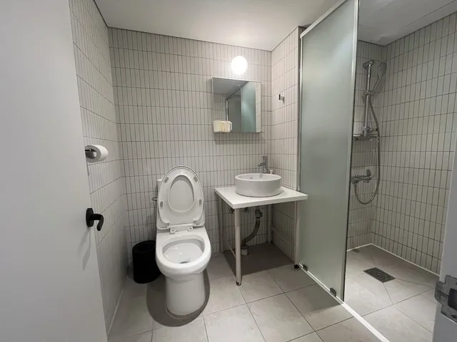 غرفة ديلوكس بسرير مزدوج، Upflo Hostel 3/4