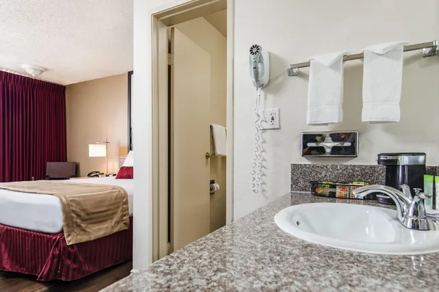 غرفة بسريرين كوين، Kings Inn Anaheim 10/10