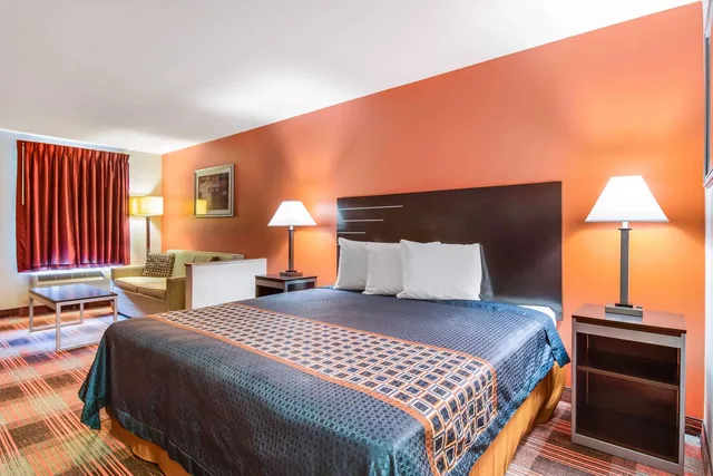 جناح بسرير كينج للمدخنين، Americas Best Value Inn & Suites Mableton Atlanta 1/2