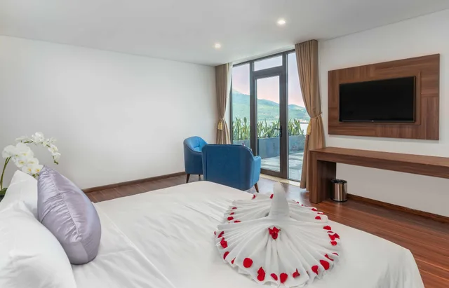 Honeymoon, Suite, Ocean View, Grand Gold Hotel 3/3