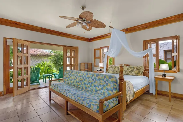 Garden, Stone, Cottage, Sofa، Ocean Cliff Hotel Negril 2/4