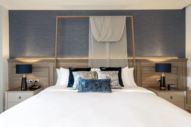 غرفة قياسية بسرير كينج بشرفة، Maladee Rendezvous Hotel Chiang Mai 4/4