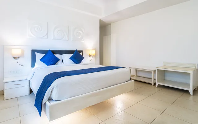 Connecting, Double Bed, No Balcony، Zone Connect Calangute 7/9