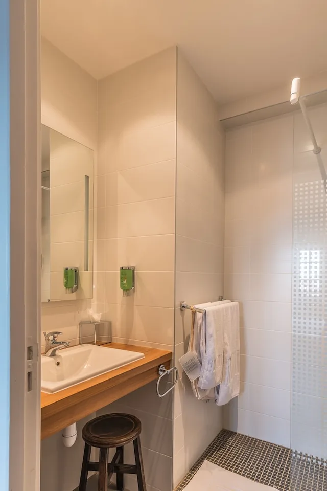 غرفة كومفورت بسرير كوين بإطلالة على الفناء، Hotel La Marisa 6/6