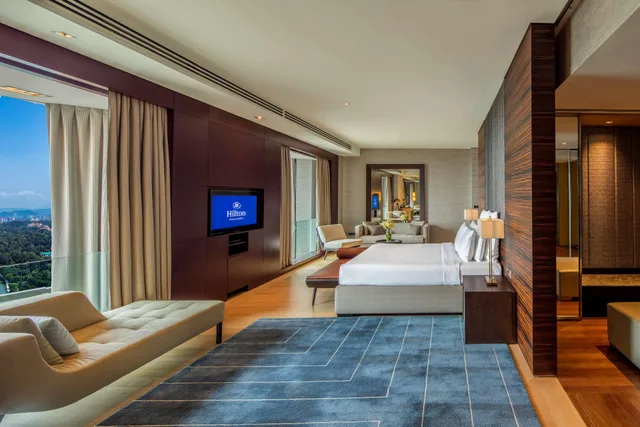 Standard, King Bed, Hilton Kuala Lumpur 2/2