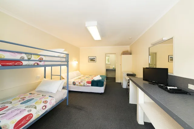 غرفة اقتصادية بسرير كوين وسرير بطابقين، Gariwerd Motel 3/3