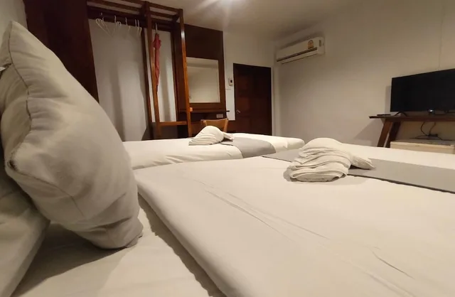 Superior, Double Bed, Beach Side، Lanta Nice Beach Resort 6/8