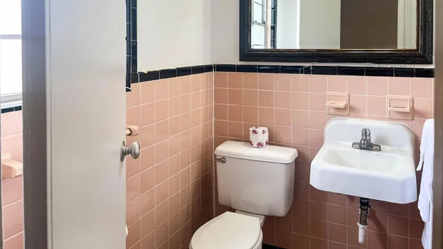 غرفة بسريرين كوين للمدخنين بمطبخ، Motel 6 Williamston, NC - Highway 17 6/6