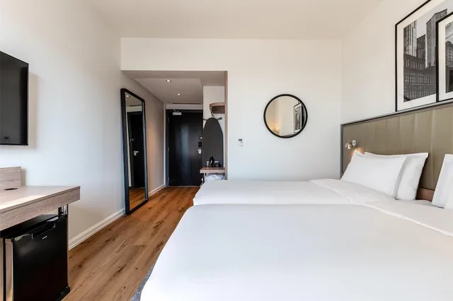 غرفة سوبيريور بسرير كينج، Radisson Hotel Manchester City Centre, A Verified Net Zero Hotel 5/10