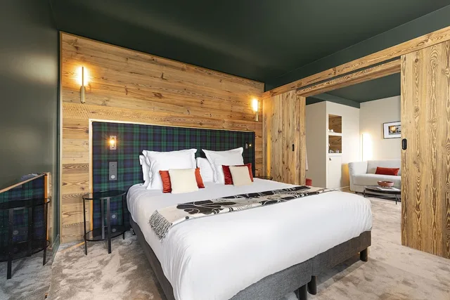 جناح جونيور بسرير كوين مع أريكة، Hotel Le Chabichou 9/10