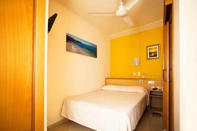 غرفة بسرير مزدوج، Hostal Europa Punico 2/6